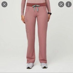 Figs mineral mauve Kade medium/tall cargo scrub pants
